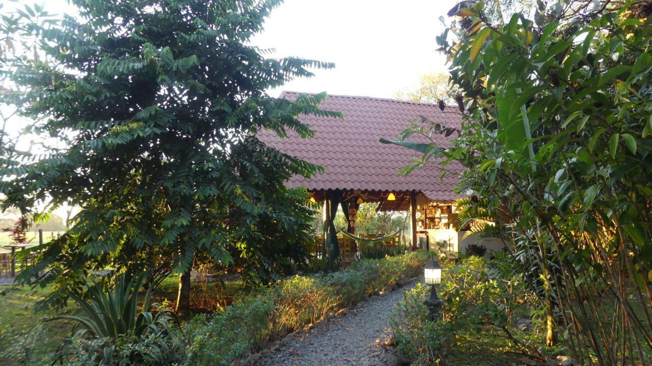 Naturalmente Boutique Bungalows Y Cocina Mediterranea Лас-Лахас Экстерьер фото
